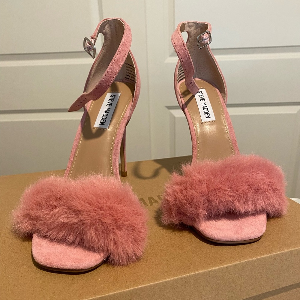 Steve Madden size 8.5 pink Faux Fur heels